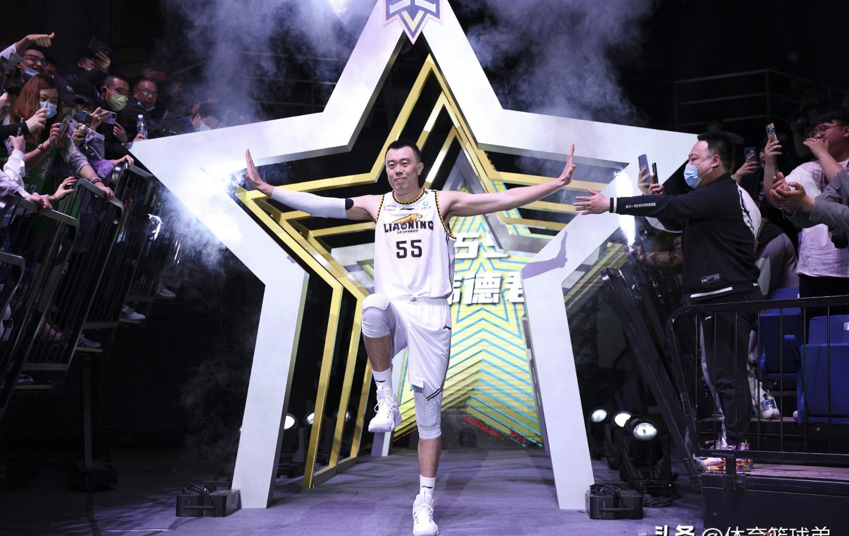 mk体育娱乐-球队晋级季后赛,目标锁定总冠军怎么办