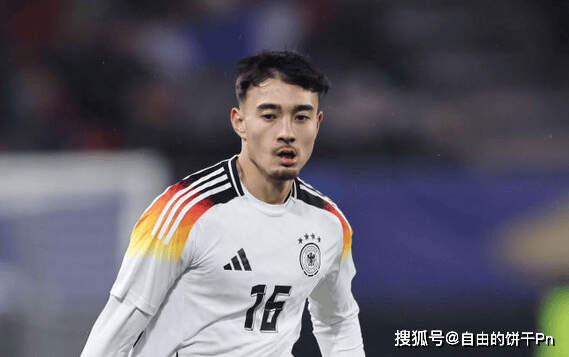 mk体育娱乐-韩国球员在德甲联赛中展现出色技术(德乙韩国球员)